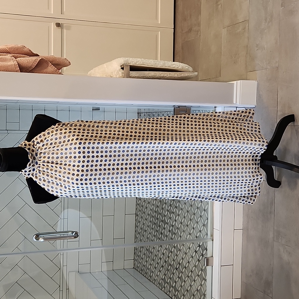 Ladie's dress